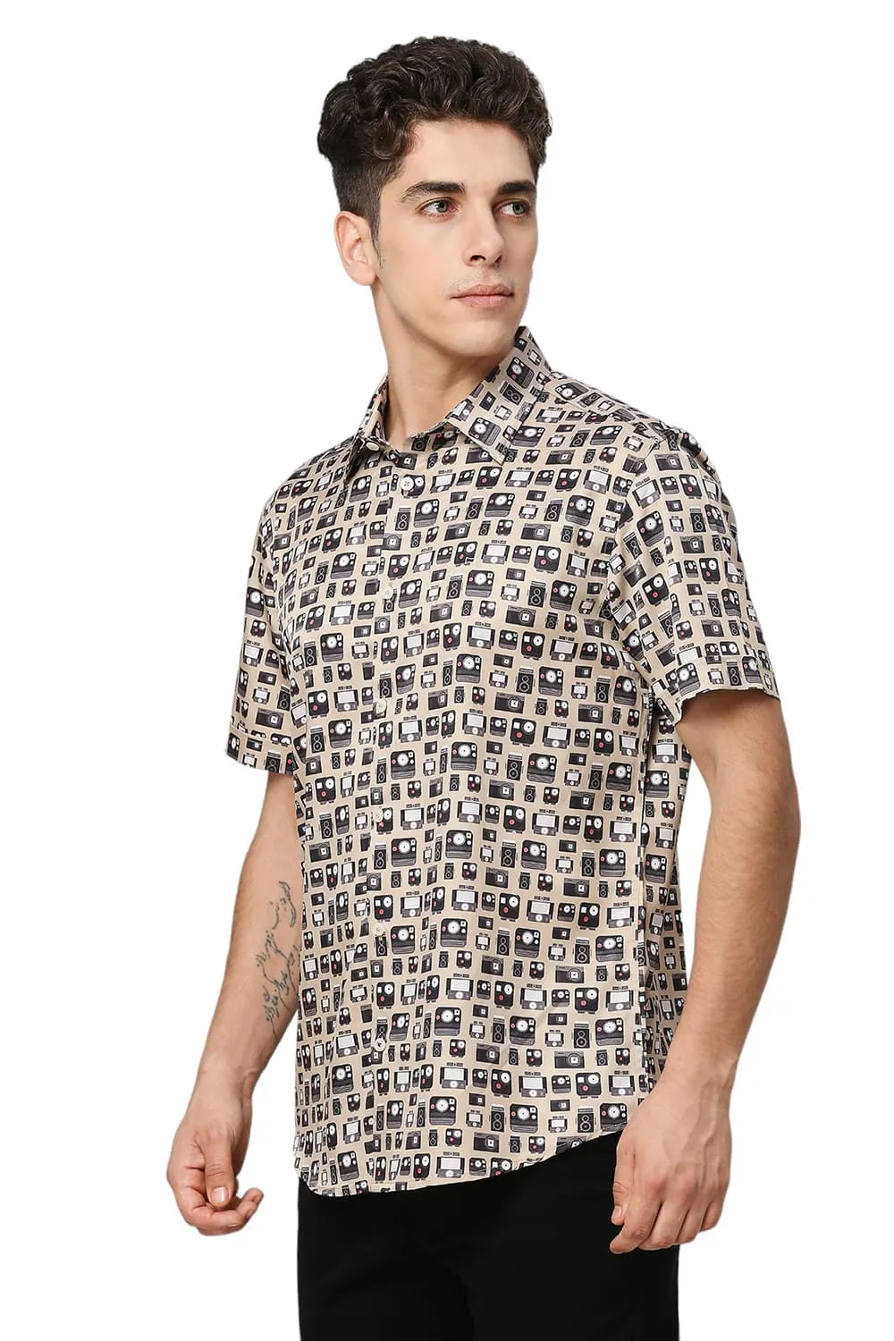 Slim Fit Polyester Stretch Twill Printed Halfsleeves Shirt