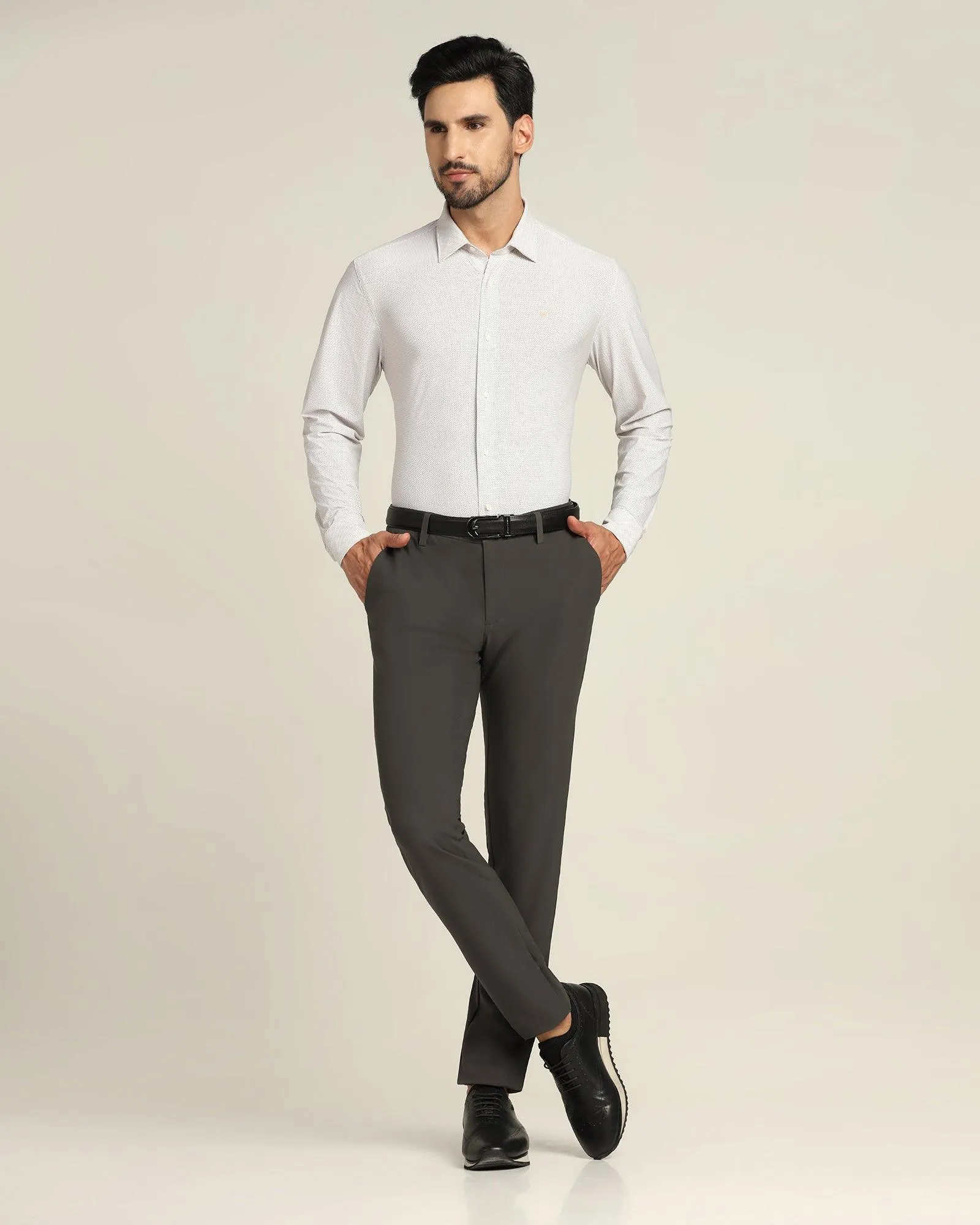 TechPro Slim Fit B-91 Casual Charcoal Solid Khakis - Guss