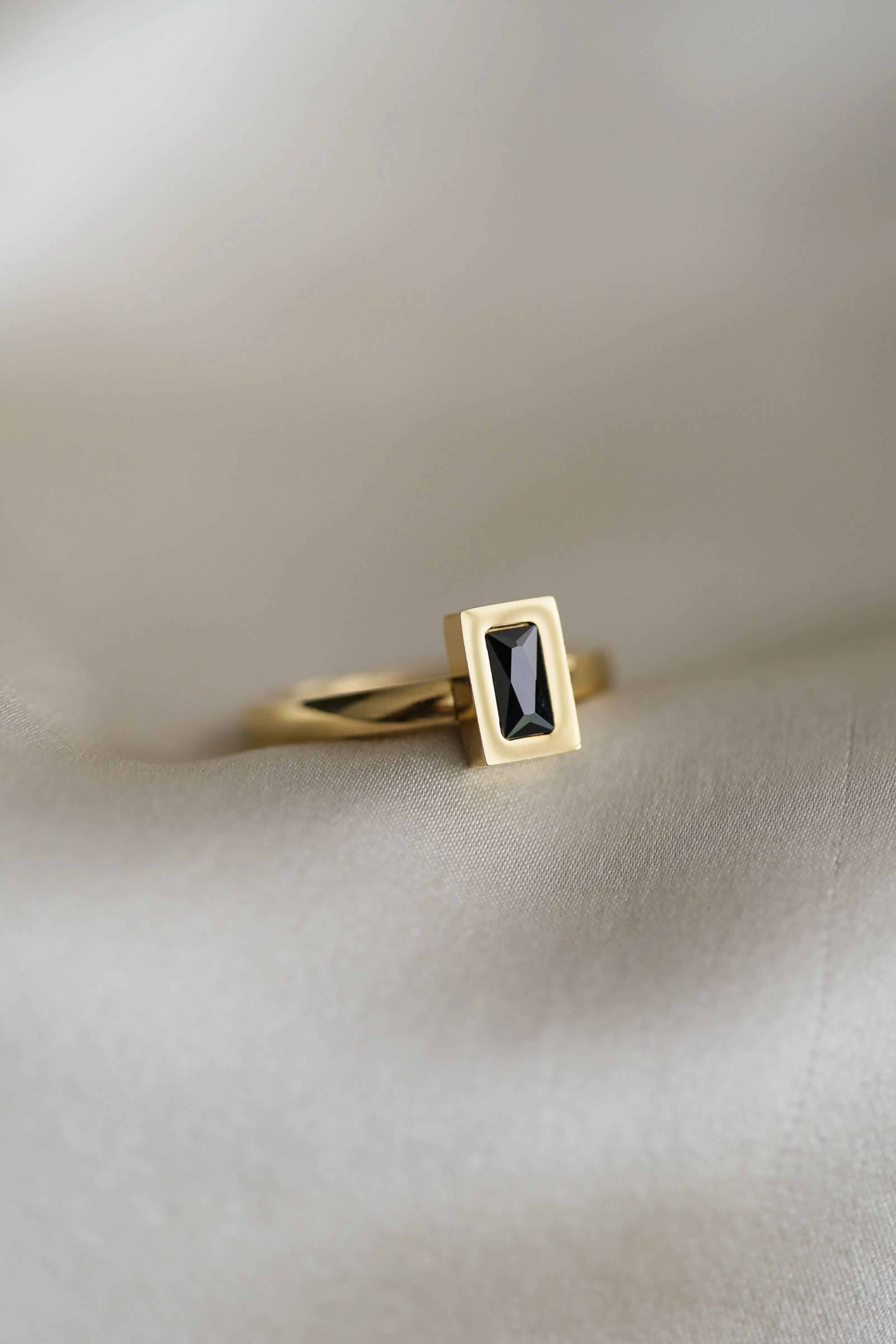 Zita Ring